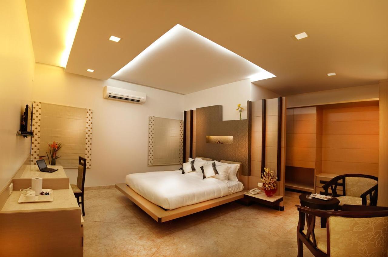 Sun Shine Hotel Bangalore Exteriör bild