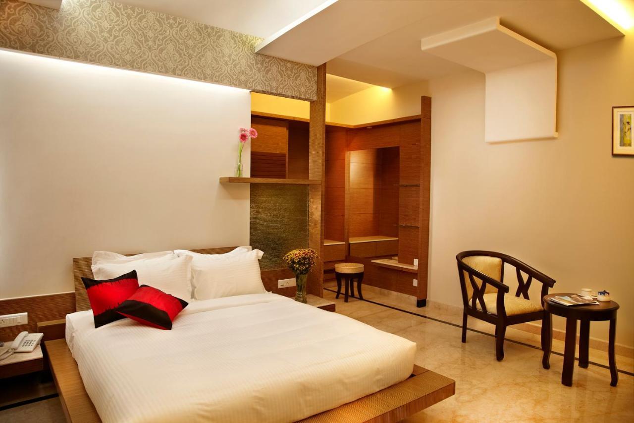 Sun Shine Hotel Bangalore Exteriör bild
