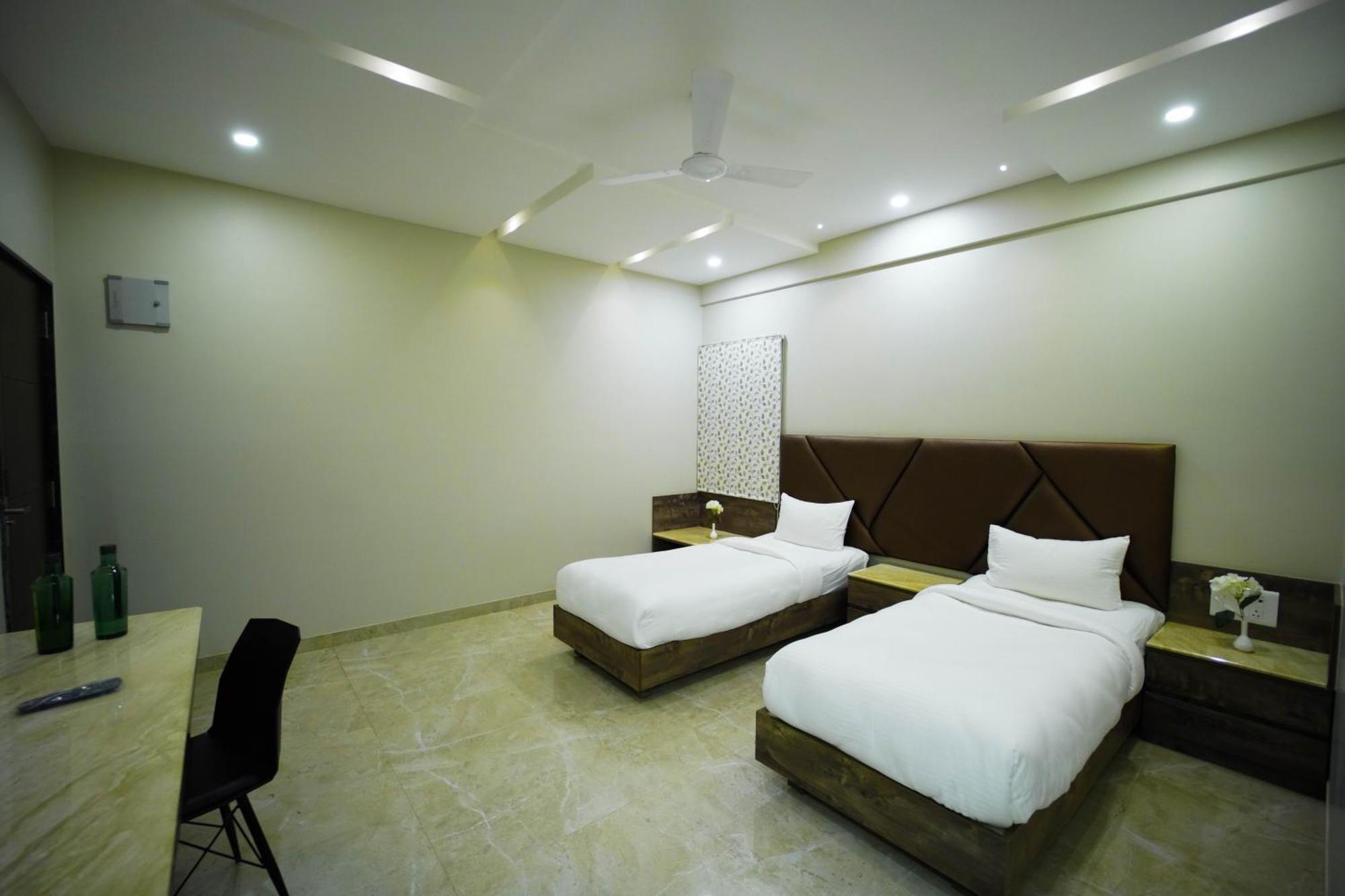 Sun Shine Hotel Bangalore Exteriör bild
