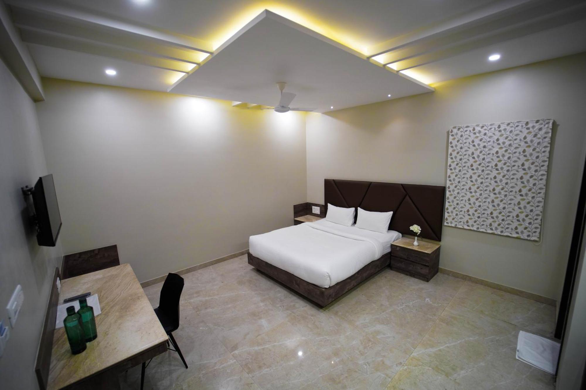 Sun Shine Hotel Bangalore Exteriör bild